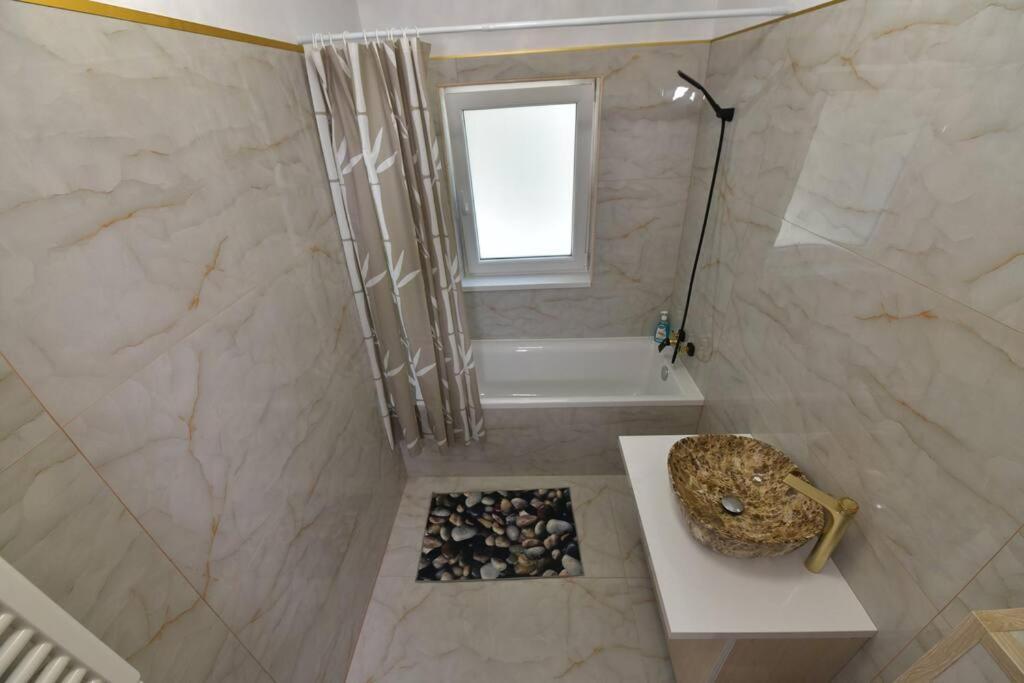 Luxury Studio / Ghencea Daire Bükreş Dış mekan fotoğraf